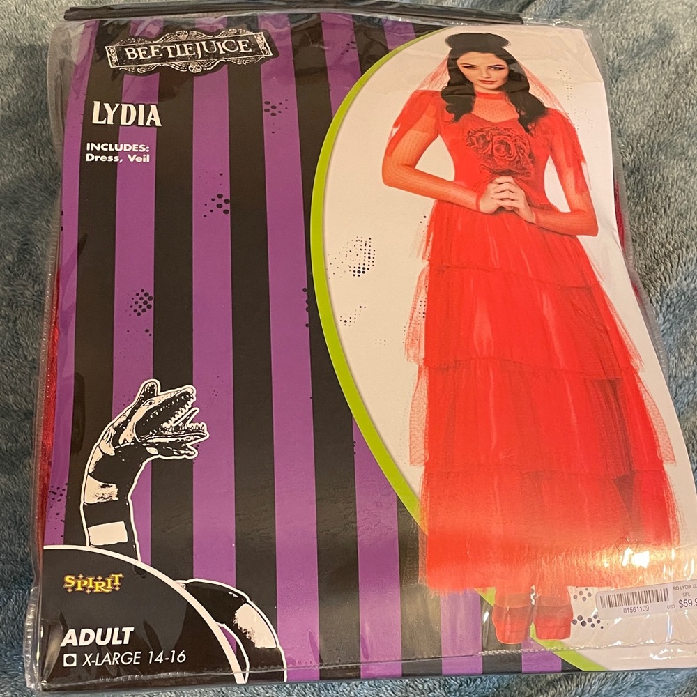 Spirit Red Long Sleeve Dress with Veil